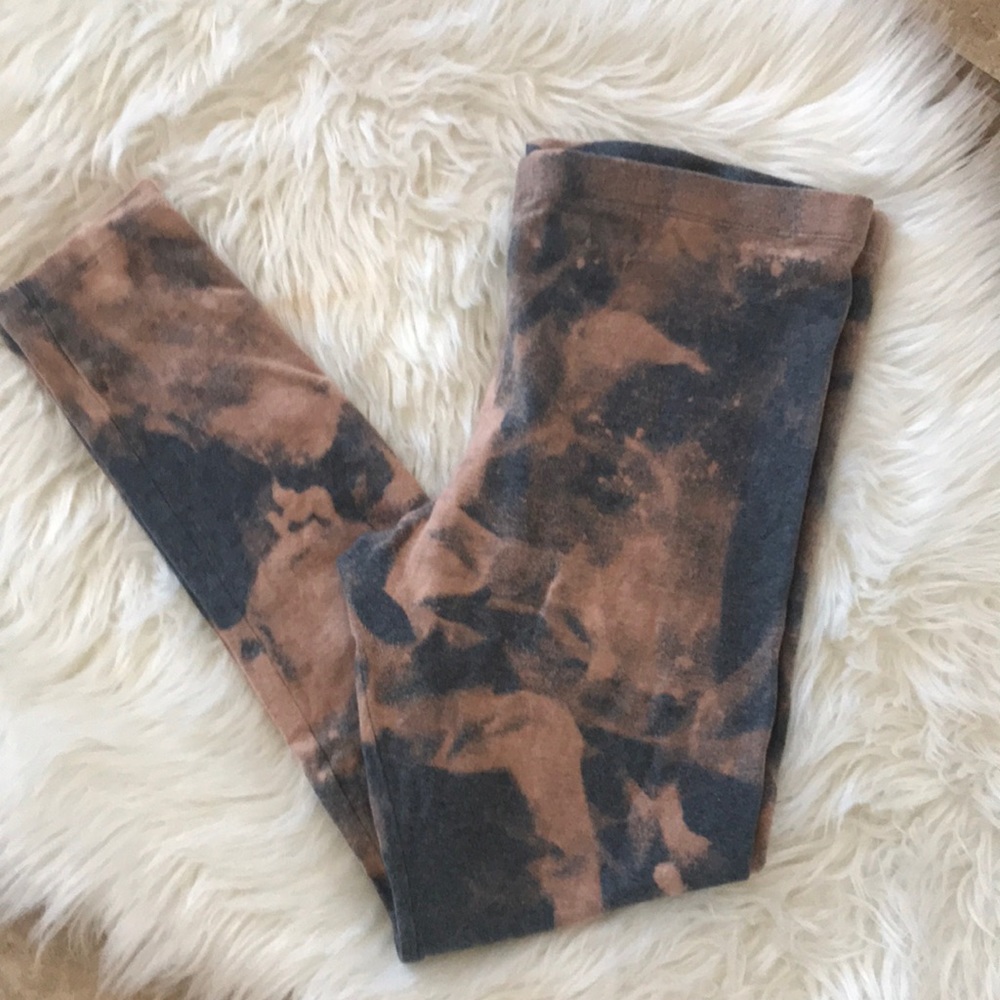Reverse Tie Dye Leggings